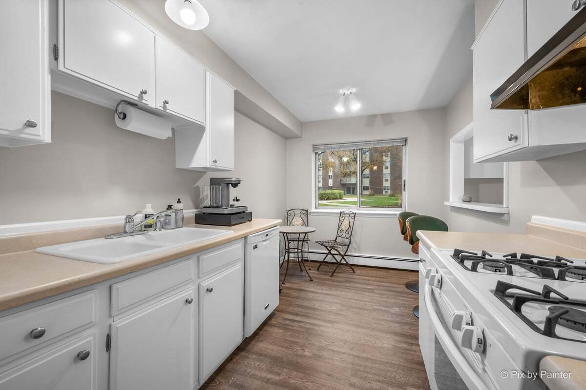 1311 S Finley Road #104, Lombard, IL 60148