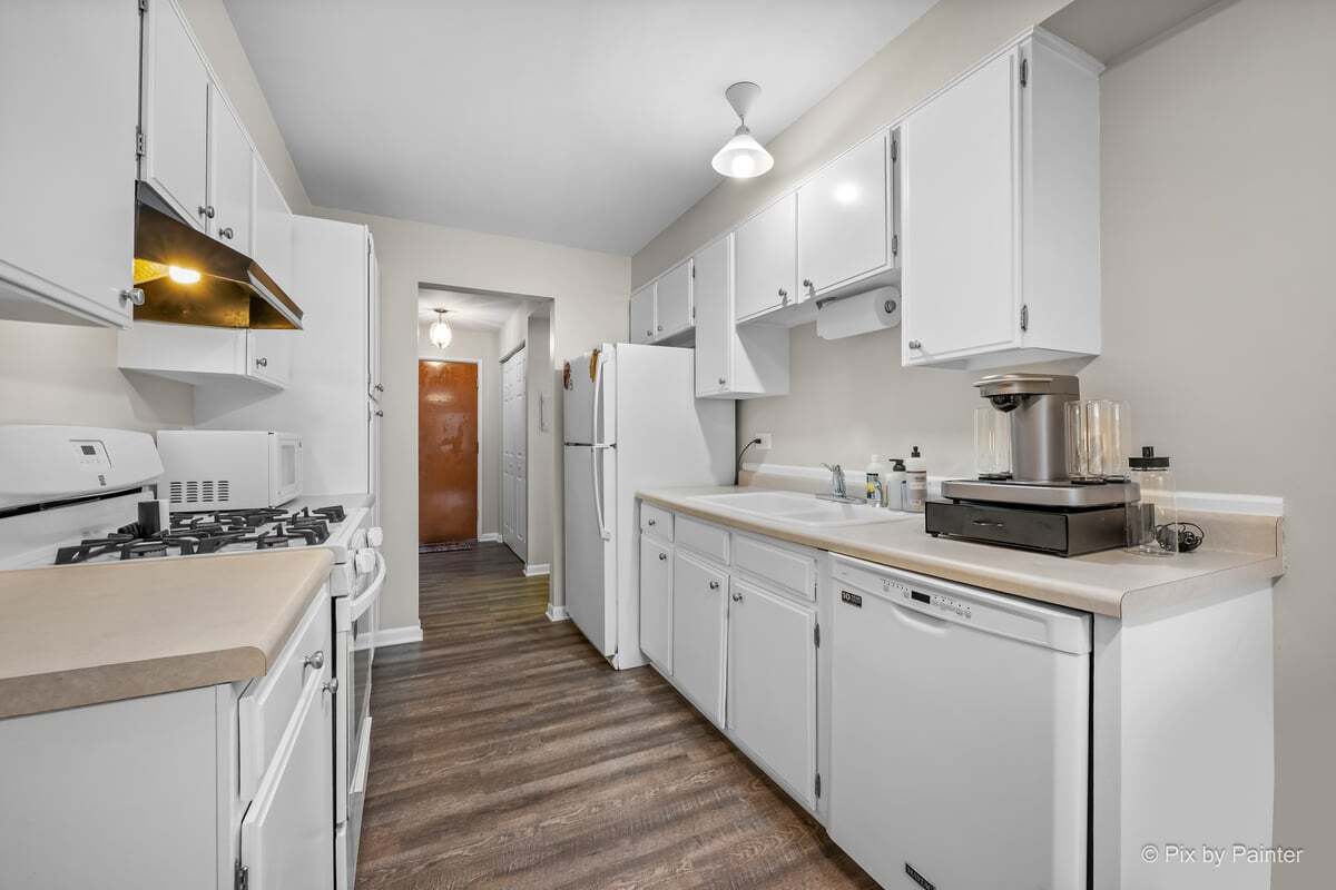 1311 S Finley Road #104, Lombard, IL 60148