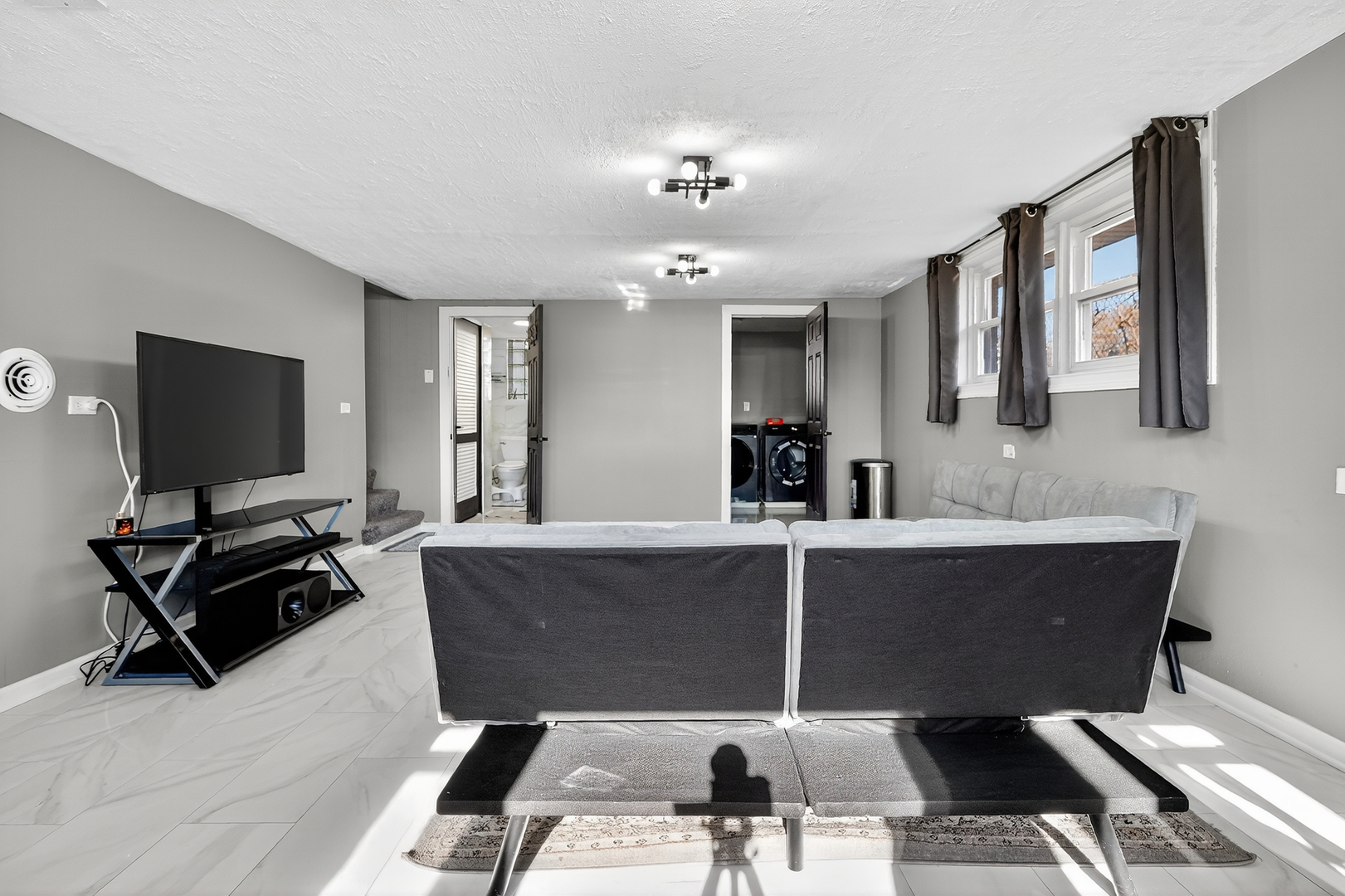 2126 David Drive, Des Plaines, IL 60018