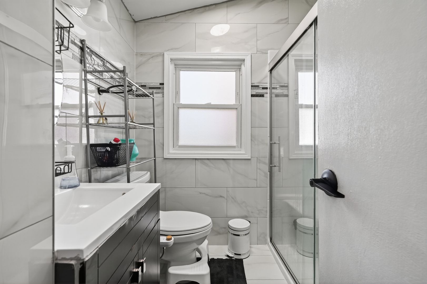 2126 David Drive, Des Plaines, IL 60018