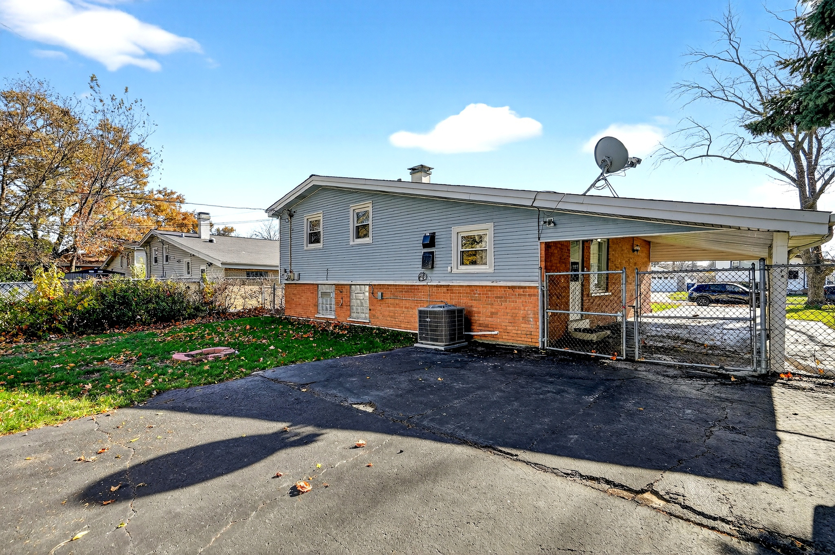 2126 David Drive, Des Plaines, IL 60018