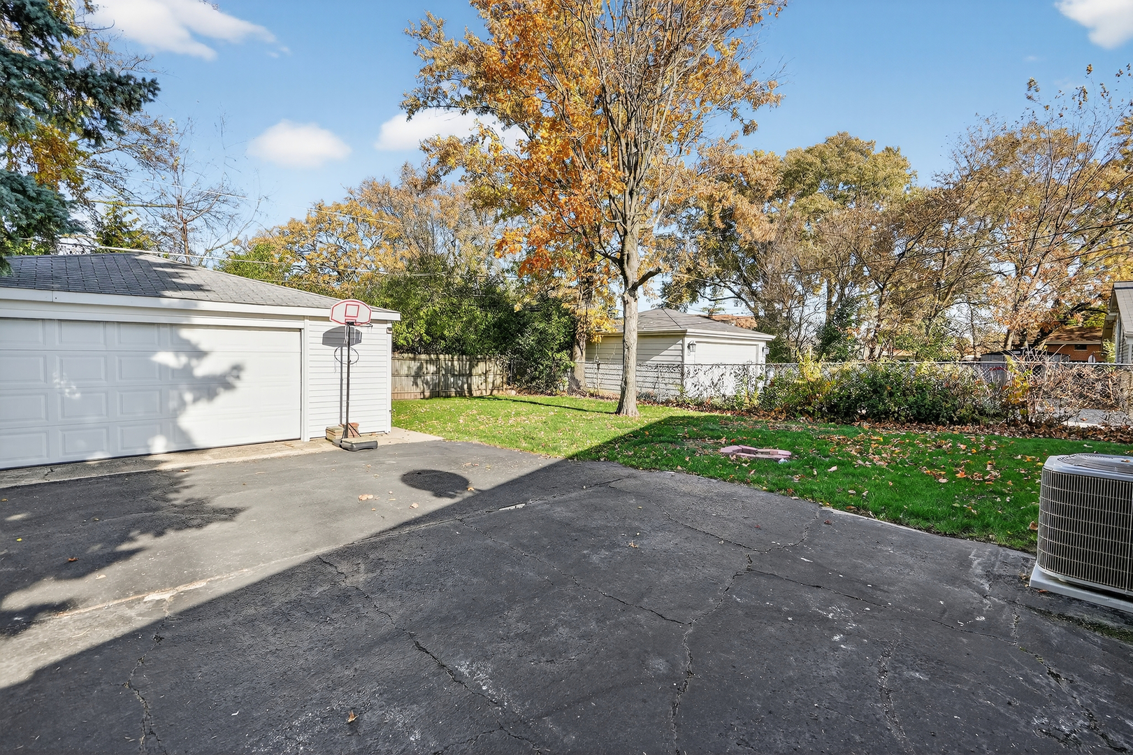 2126 David Drive, Des Plaines, IL 60018