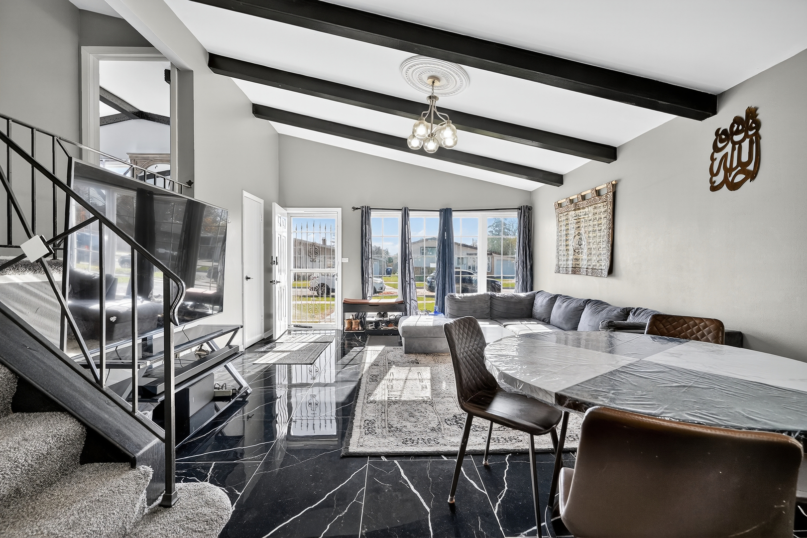 2126 David Drive, Des Plaines, IL 60018