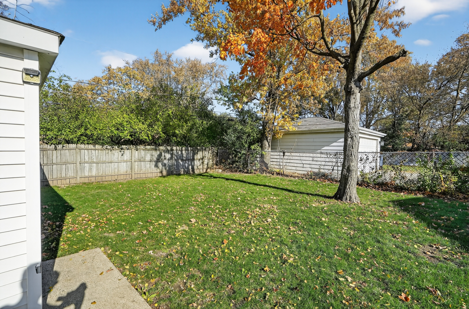2126 David Drive, Des Plaines, IL 60018
