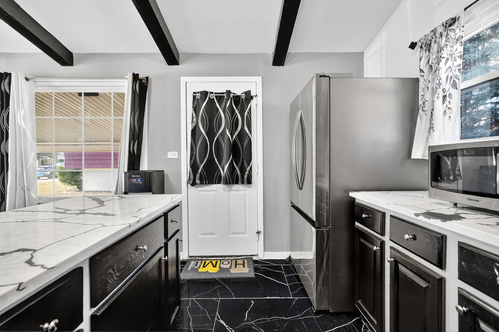 2126 David Drive, Des Plaines, IL 60018