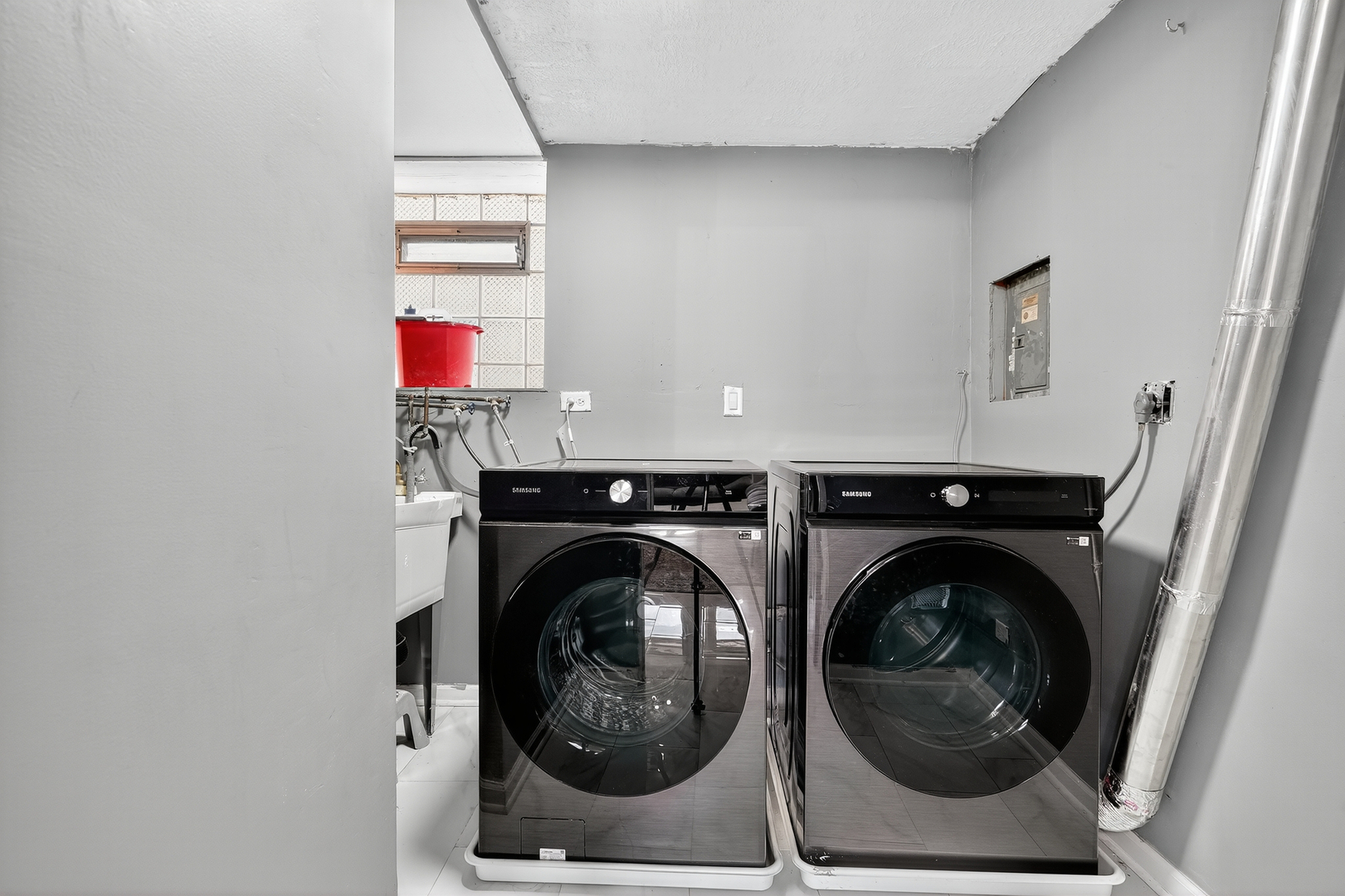 2126 David Drive, Des Plaines, IL 60018