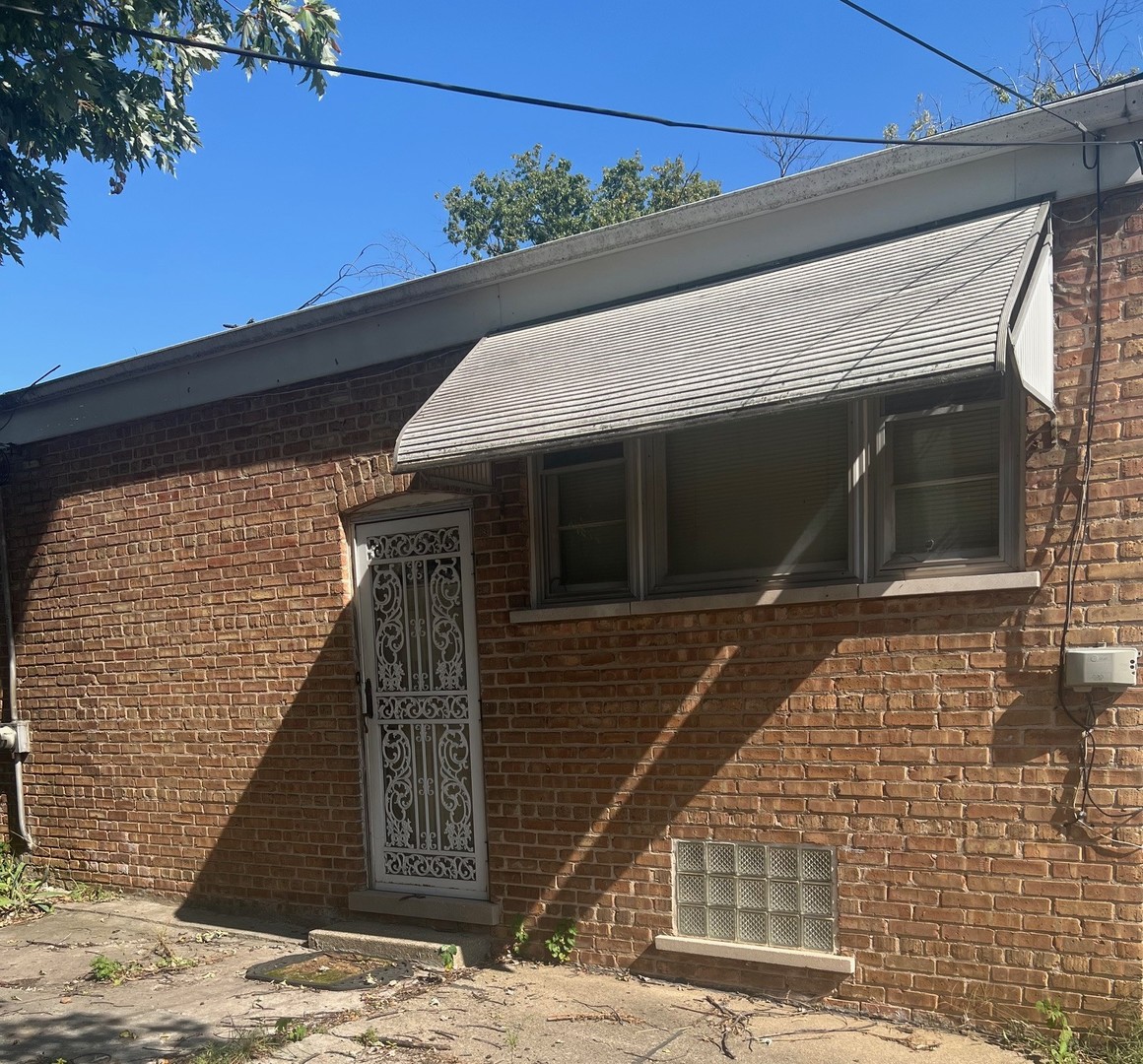 14222 S Woodlawn Avenue, Dolton, IL 60419