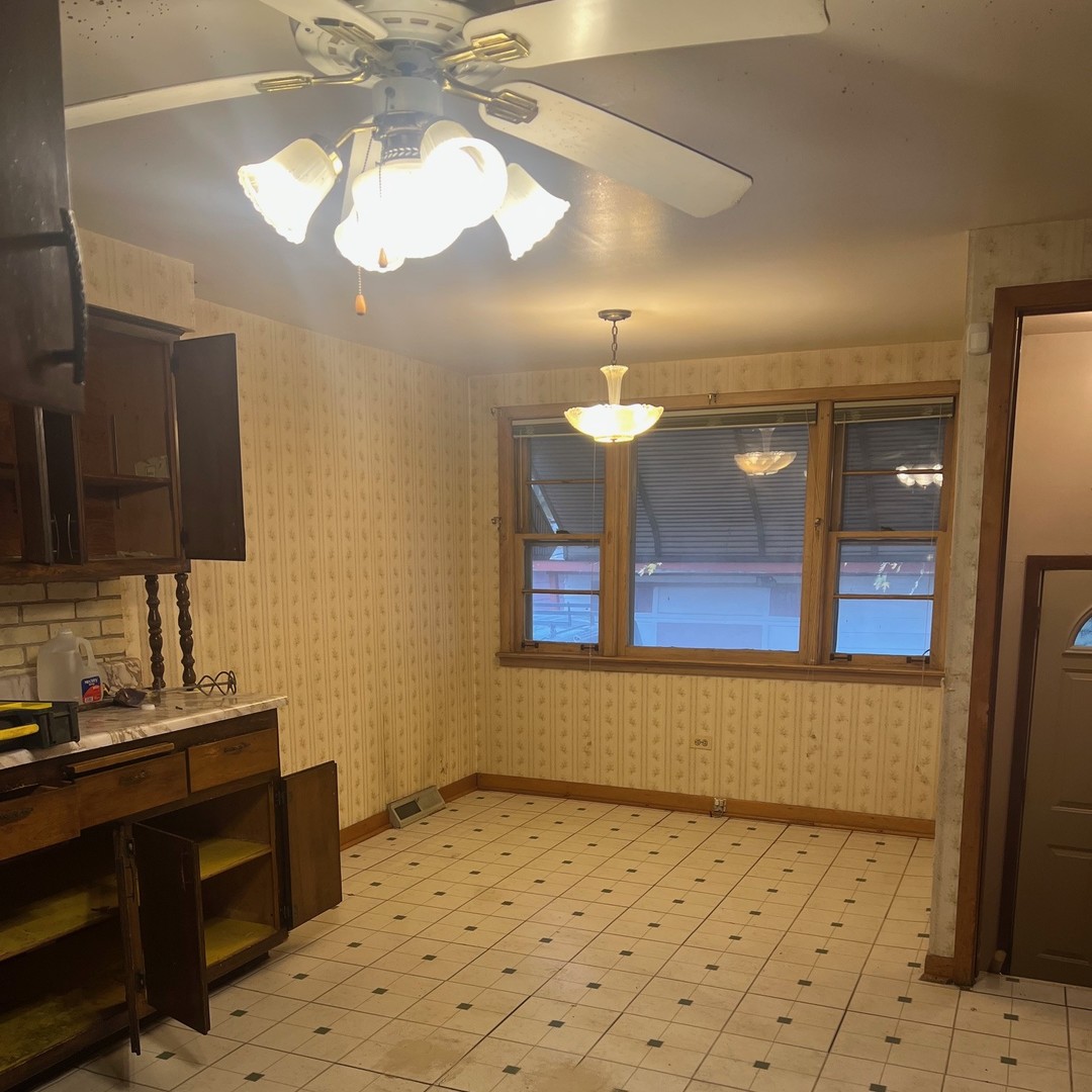 14222 S Woodlawn Avenue, Dolton, IL 60419