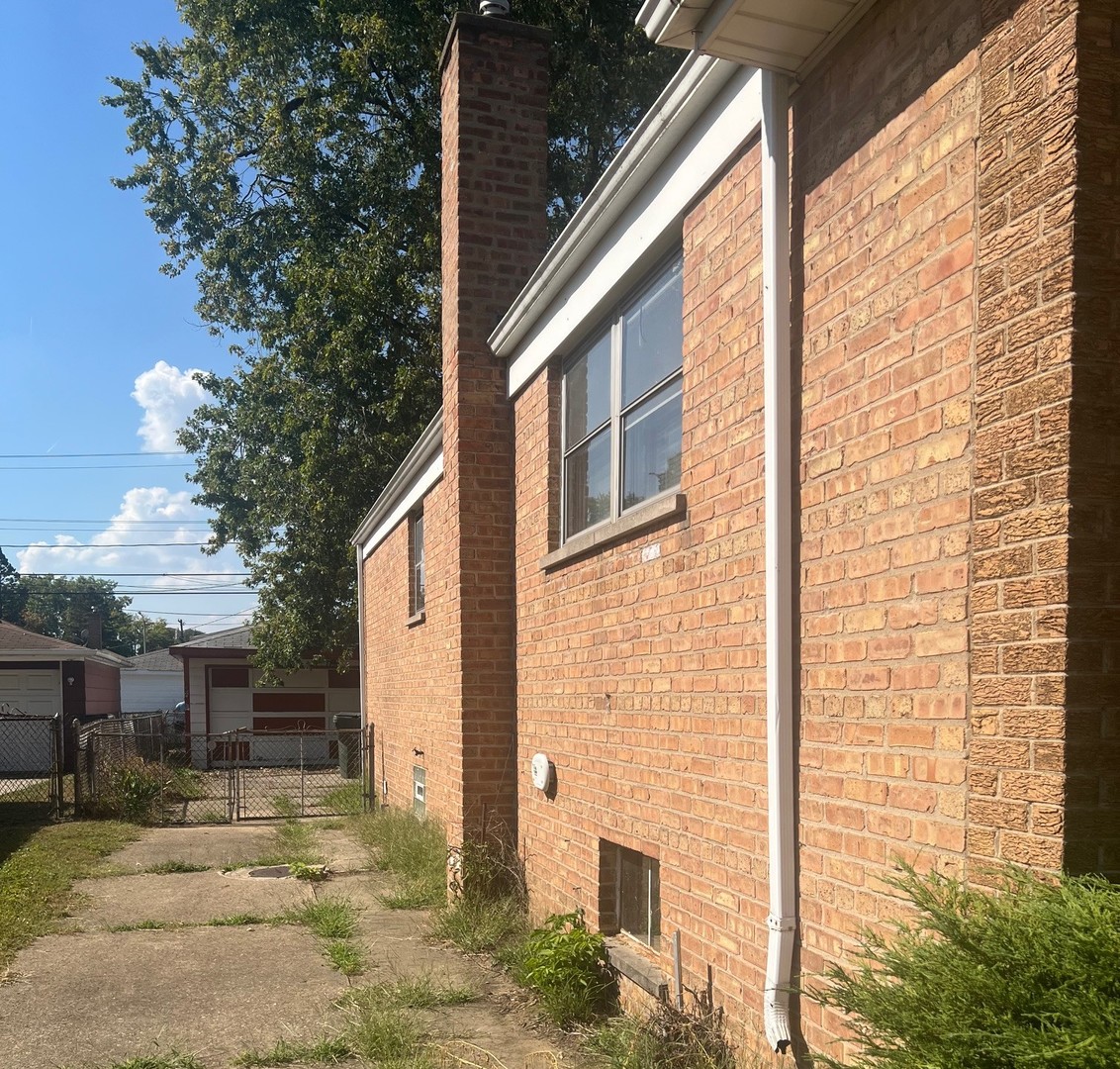 14222 S Woodlawn Avenue, Dolton, IL 60419