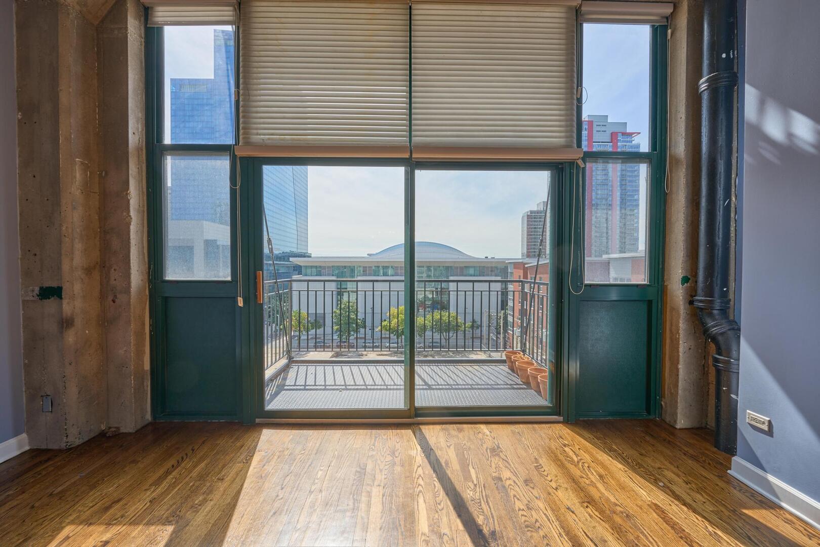 221 E Cullerton Street #617, Chicago, IL 60616