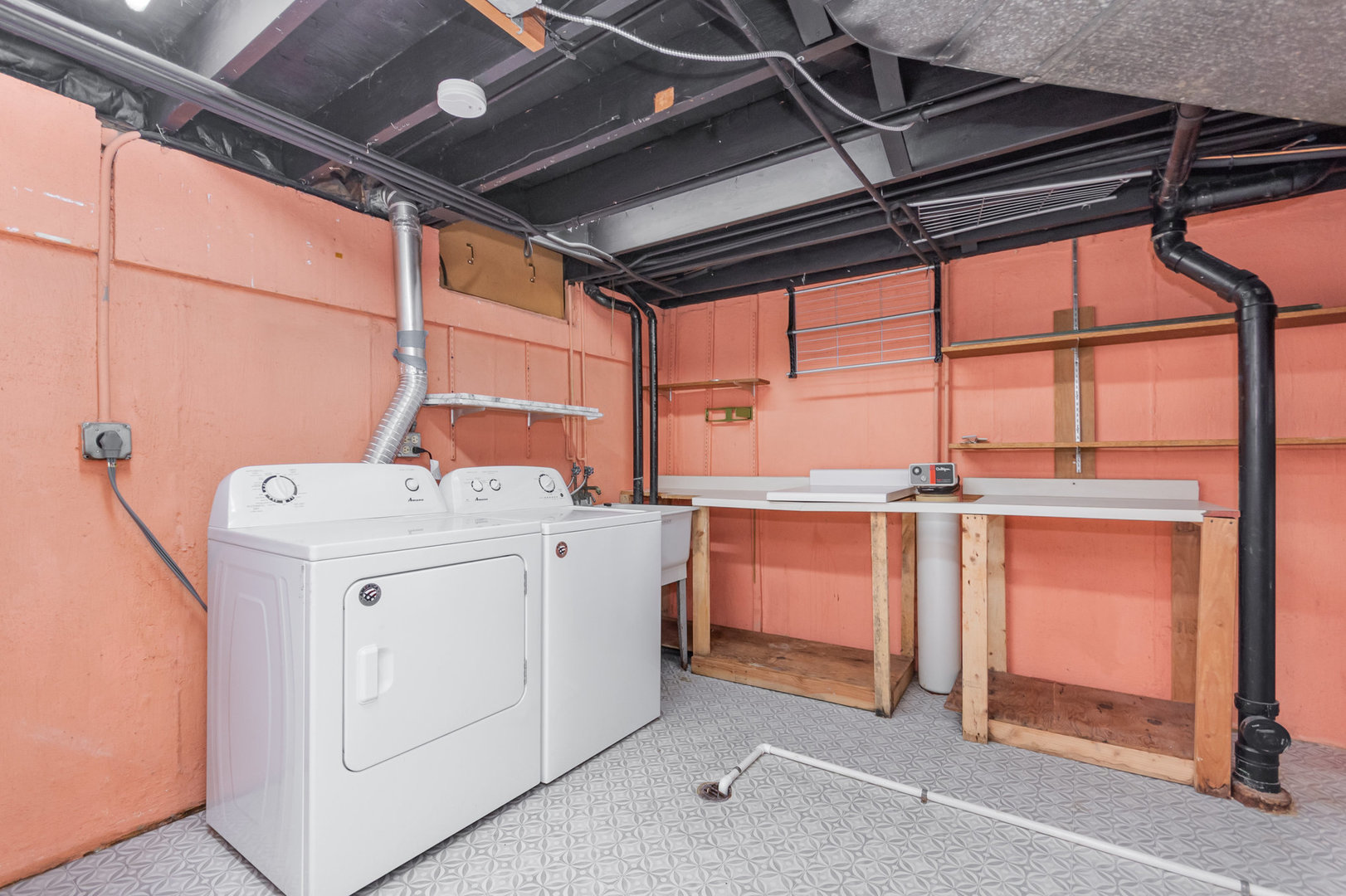 17W754 Standish Lane, Villa Park, IL 60181