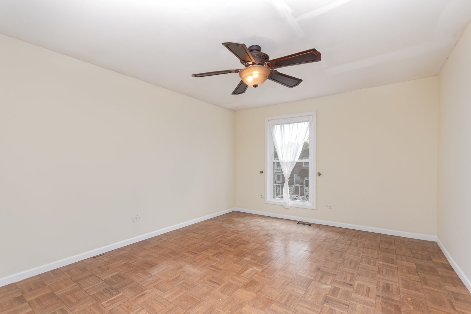 17W754 Standish Lane, Villa Park, IL 60181