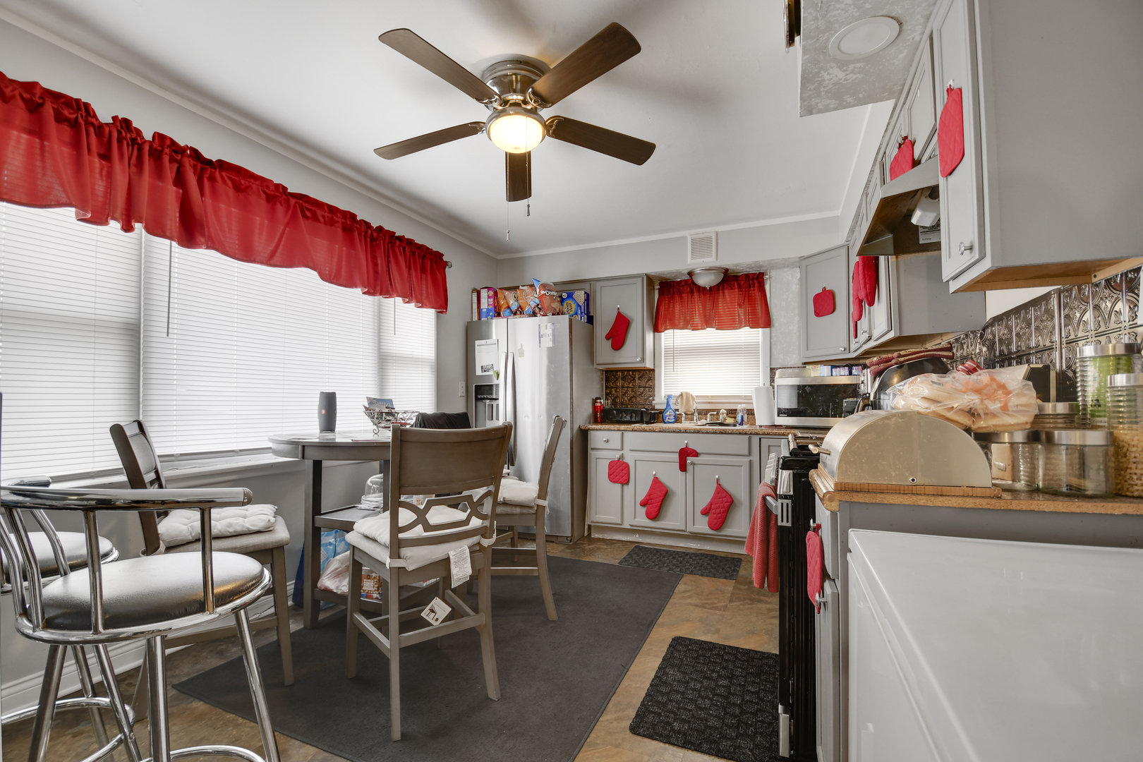 1236 Barbara Lane, Chicago Heights, IL 60411