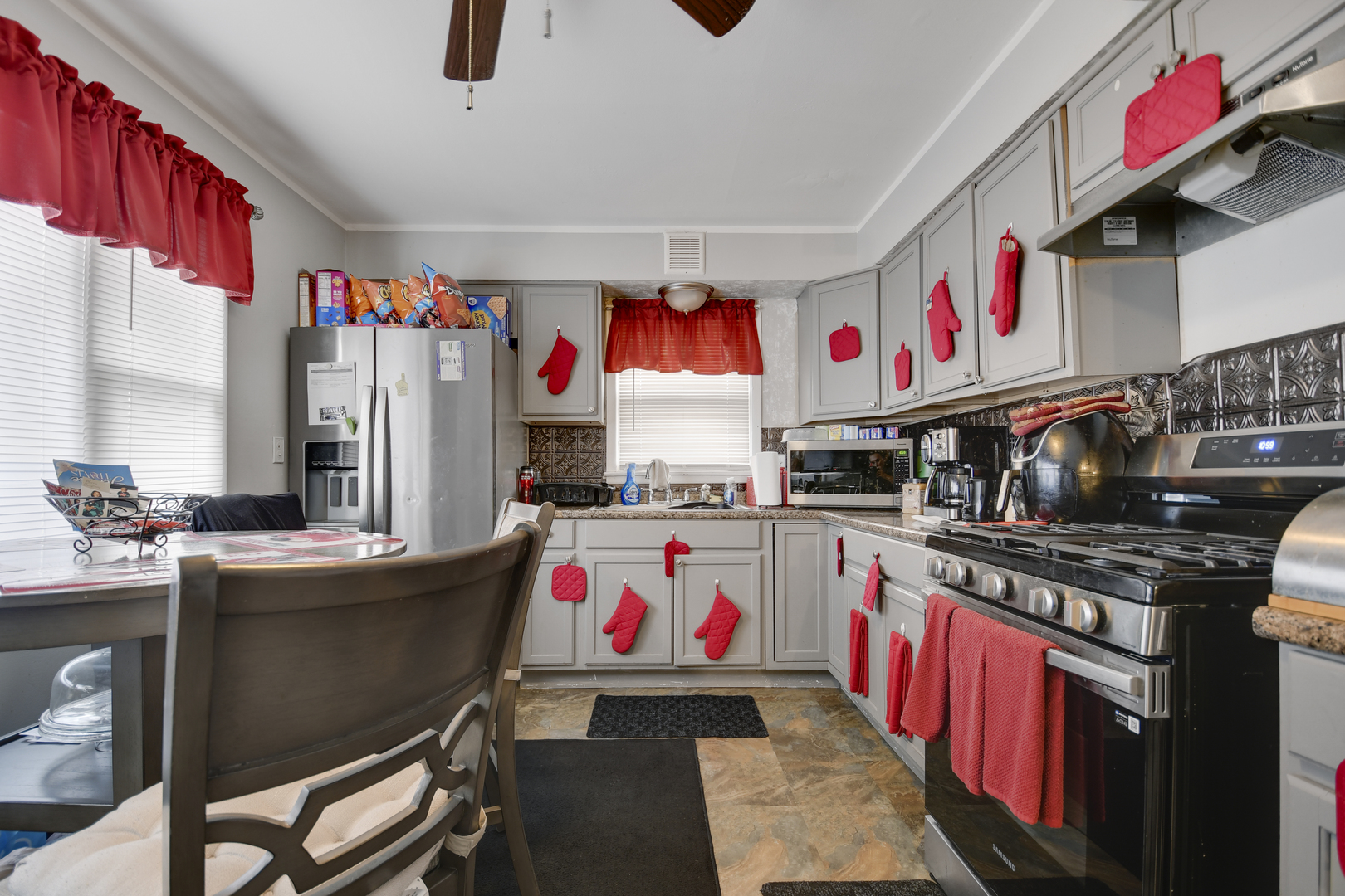 1236 Barbara Lane, Chicago Heights, IL 60411