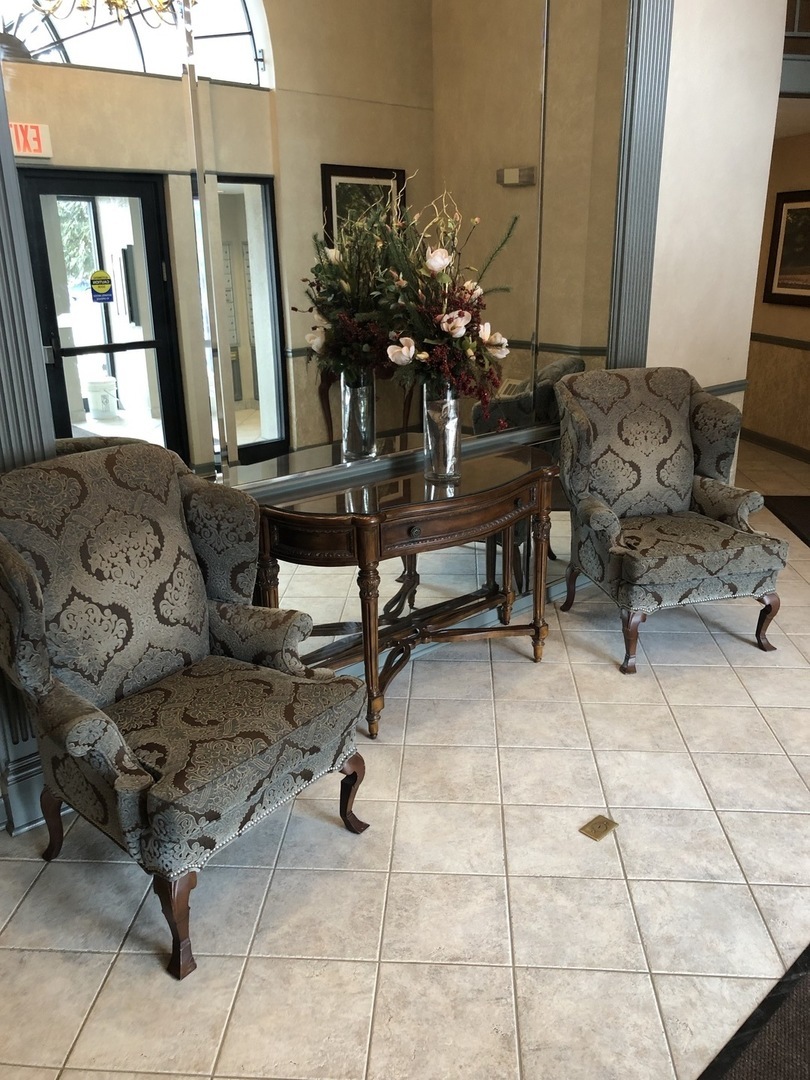 511 Aurora Avenue #116, Naperville, IL 60540