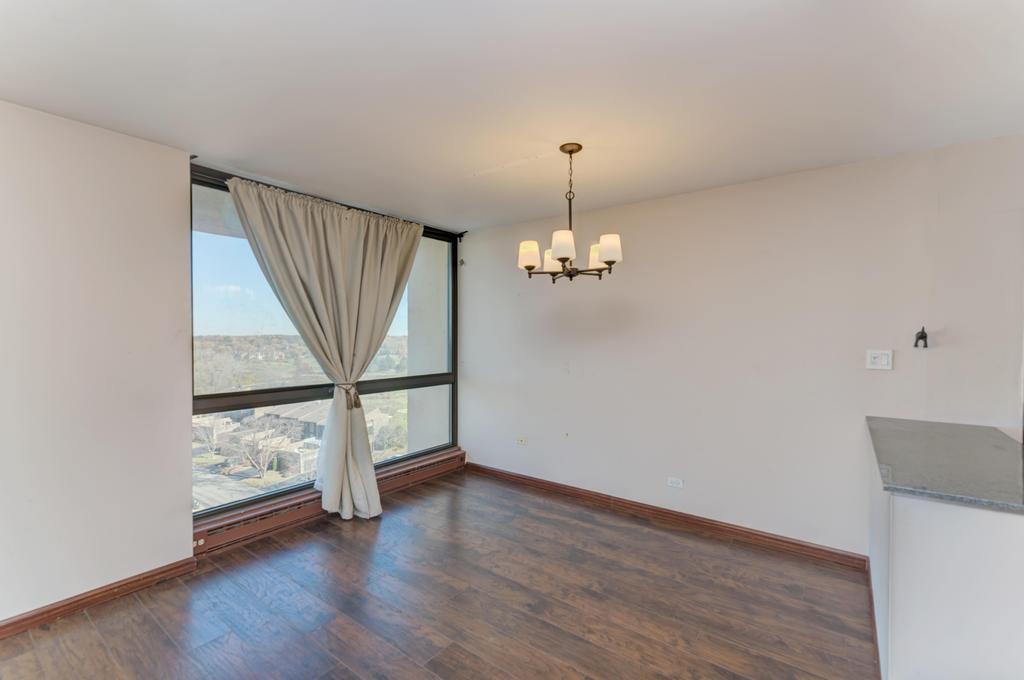 465 W Dominion Drive #1001, Wood Dale, IL 60191