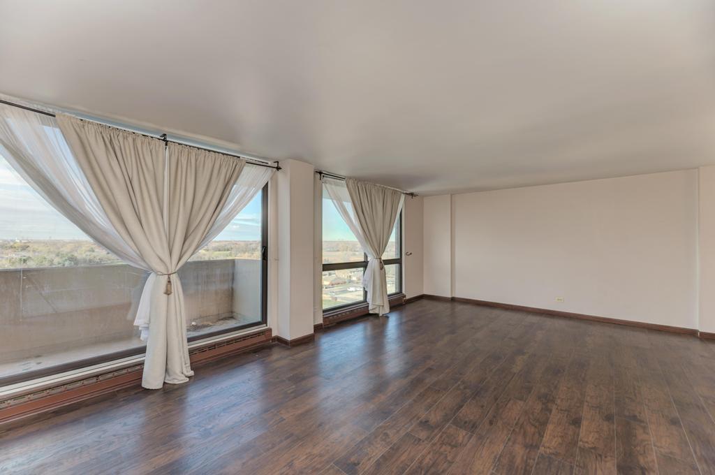 465 W Dominion Drive #1001, Wood Dale, IL 60191