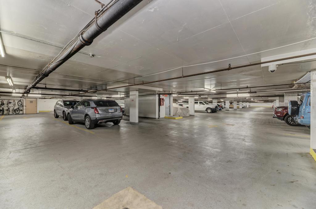 465 W Dominion Drive #1001, Wood Dale, IL 60191