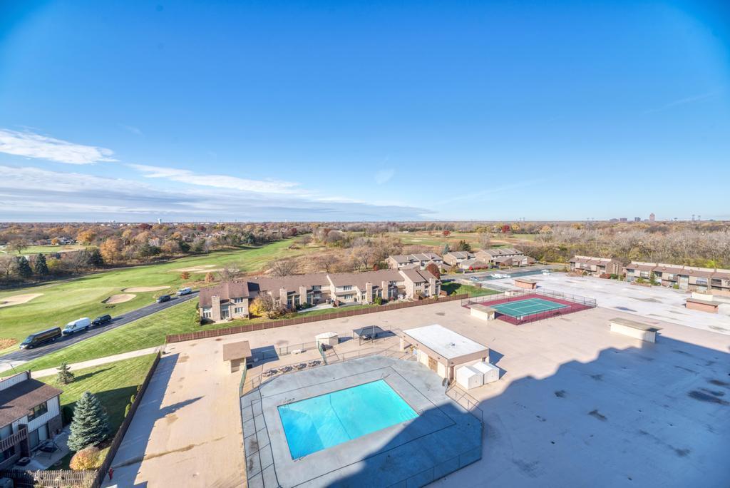 465 W Dominion Drive #1001, Wood Dale, IL 60191