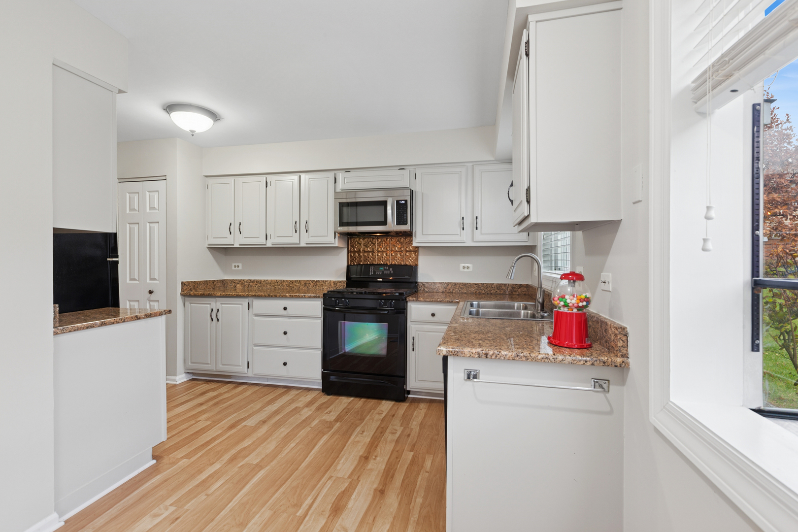 724 Maplewood Court #34-B, Willowbrook, IL 60527