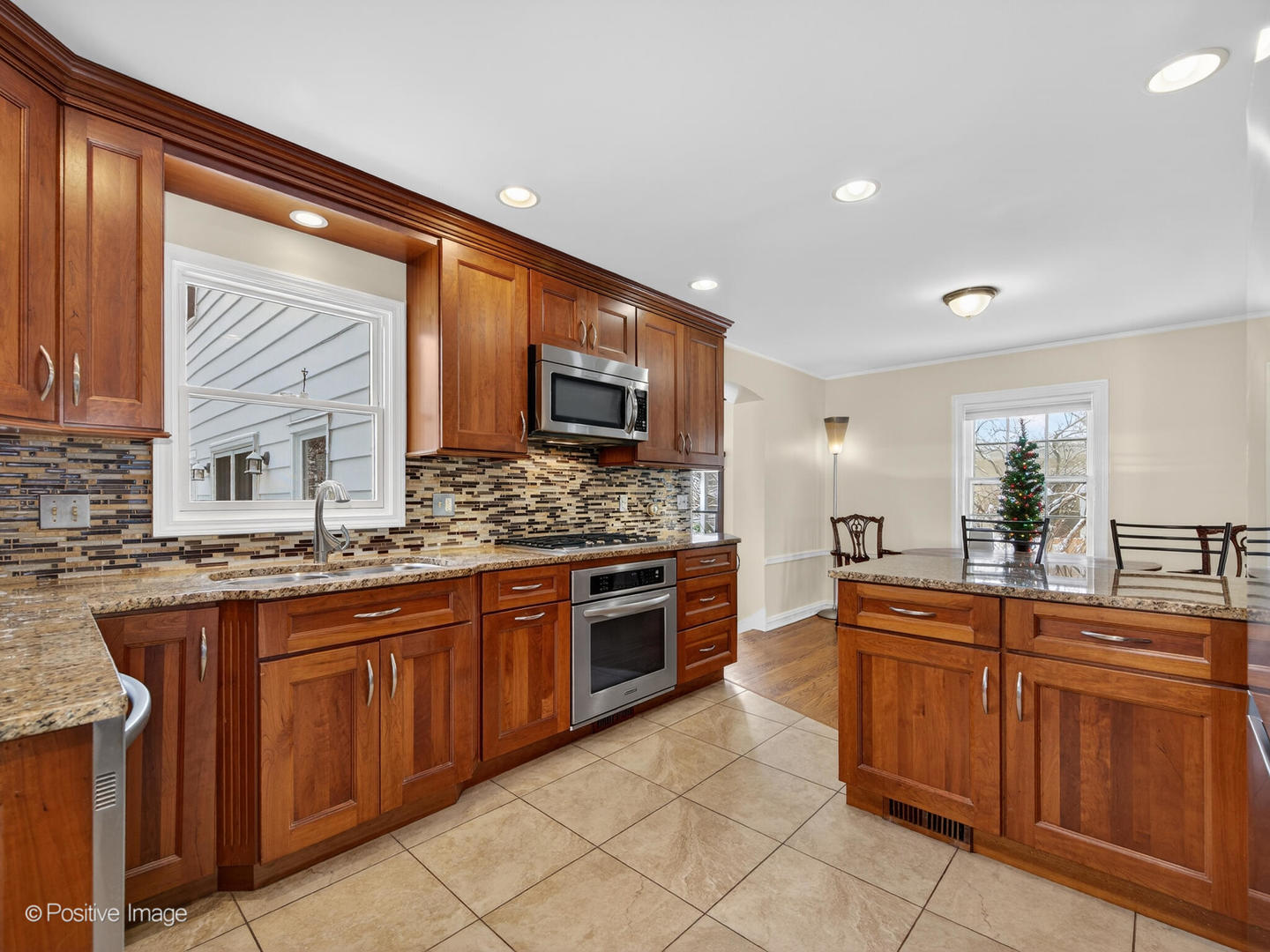 Clarendon Hills, IL 60514