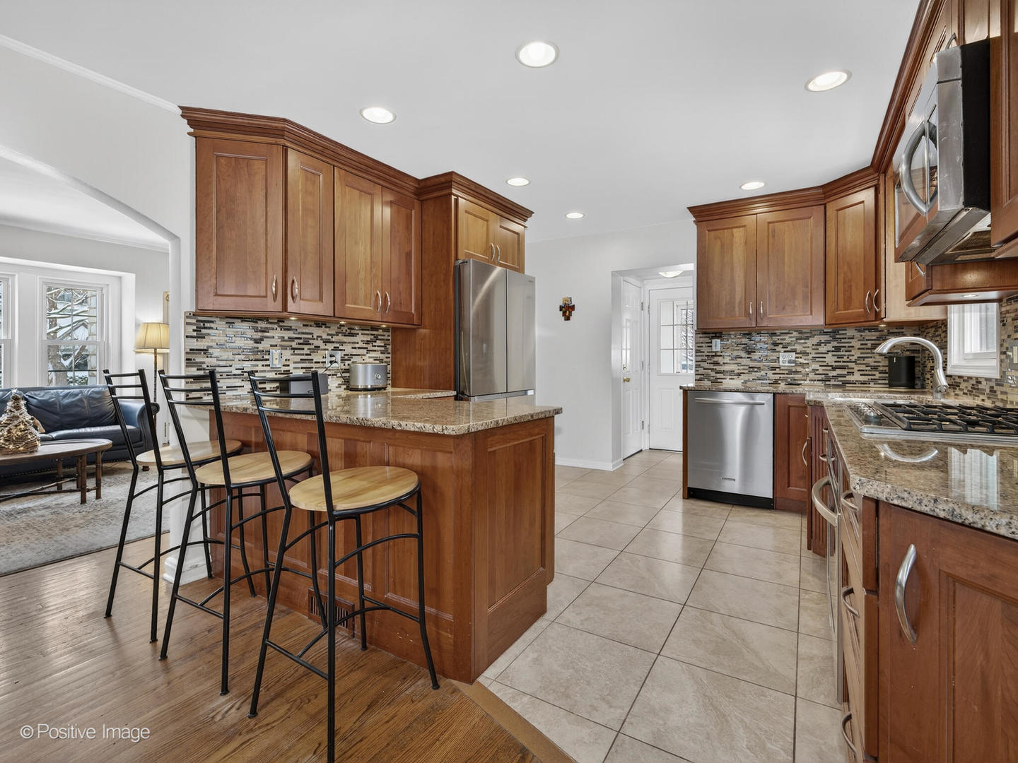 Clarendon Hills, IL 60514