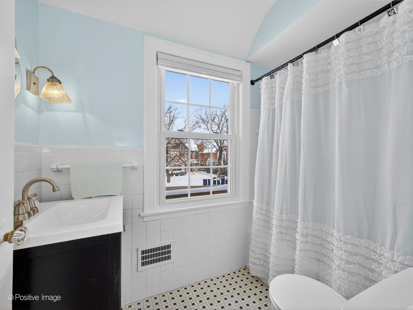 Clarendon Hills, IL 60514