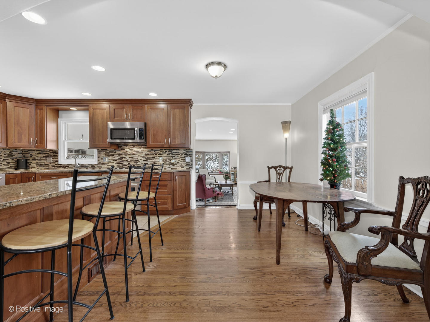 Clarendon Hills, IL 60514