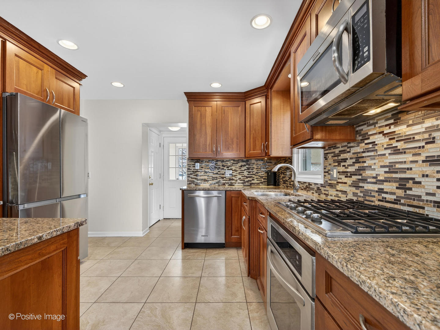 Clarendon Hills, IL 60514