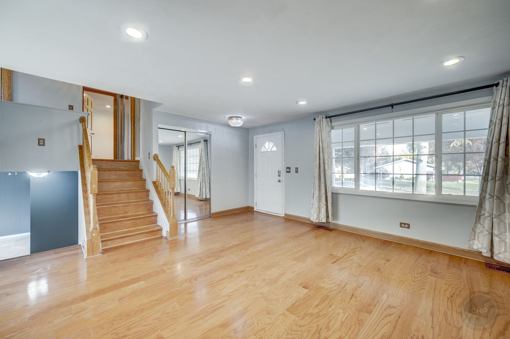 1601 Kingston Lane, Schaumburg, IL 60193