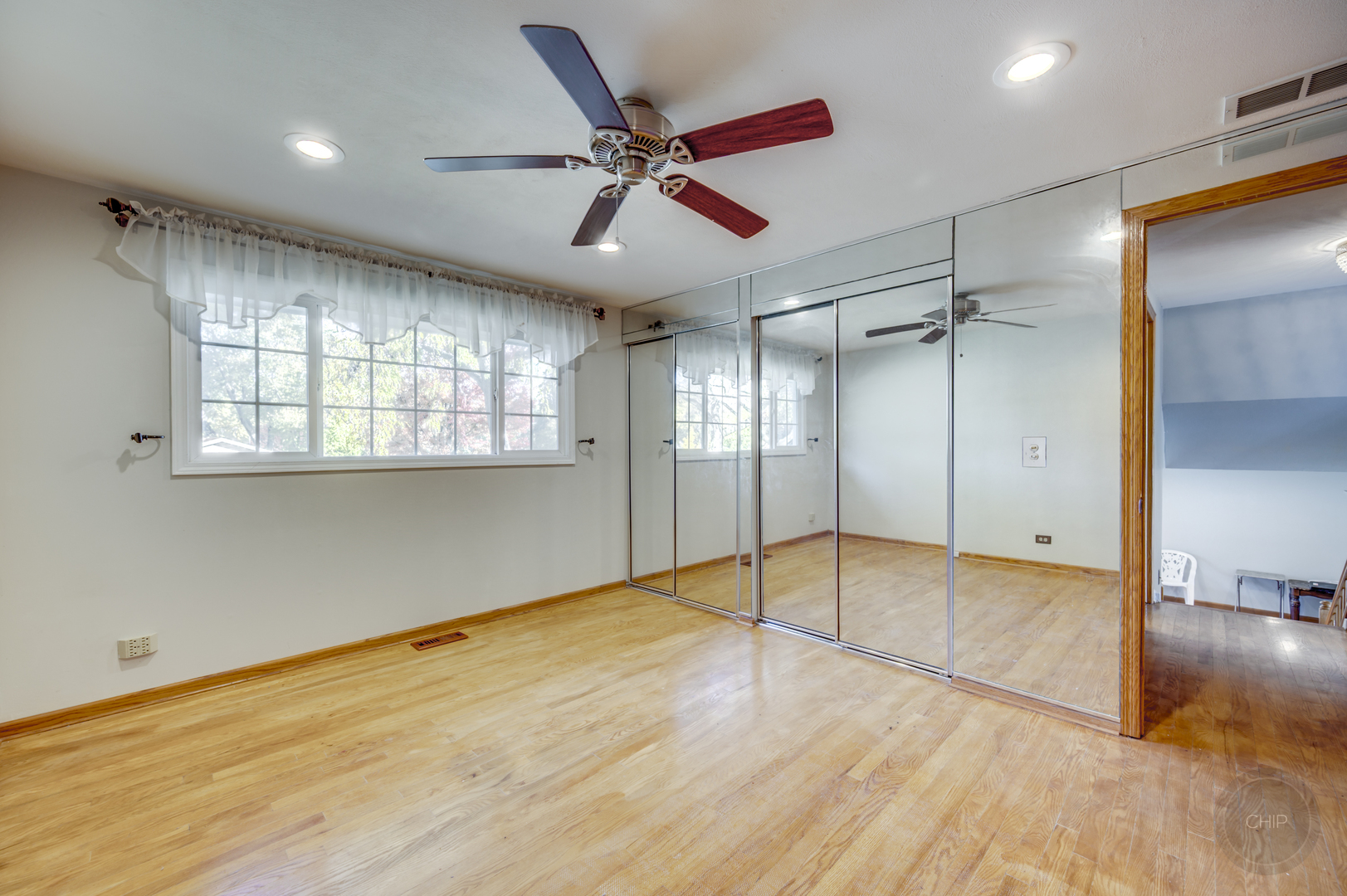 1601 Kingston Lane, Schaumburg, IL 60193