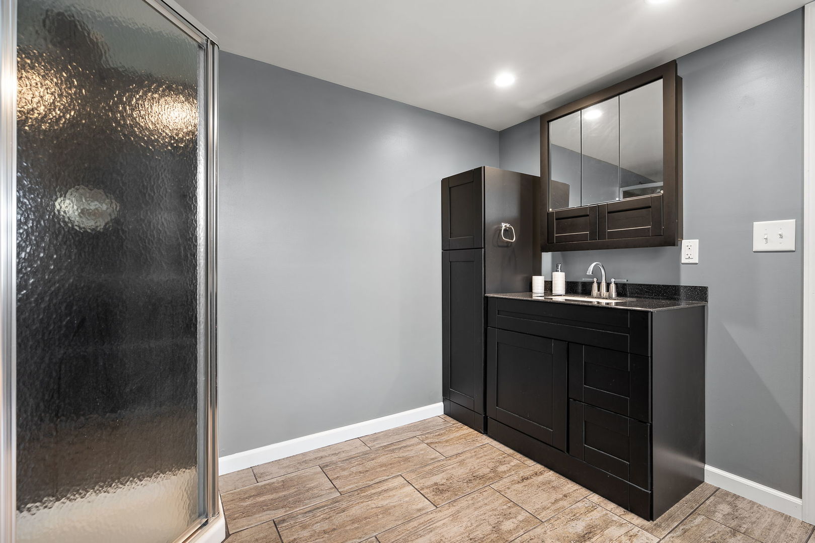 789 S Lakeview Drive, Lowell, IN 46356