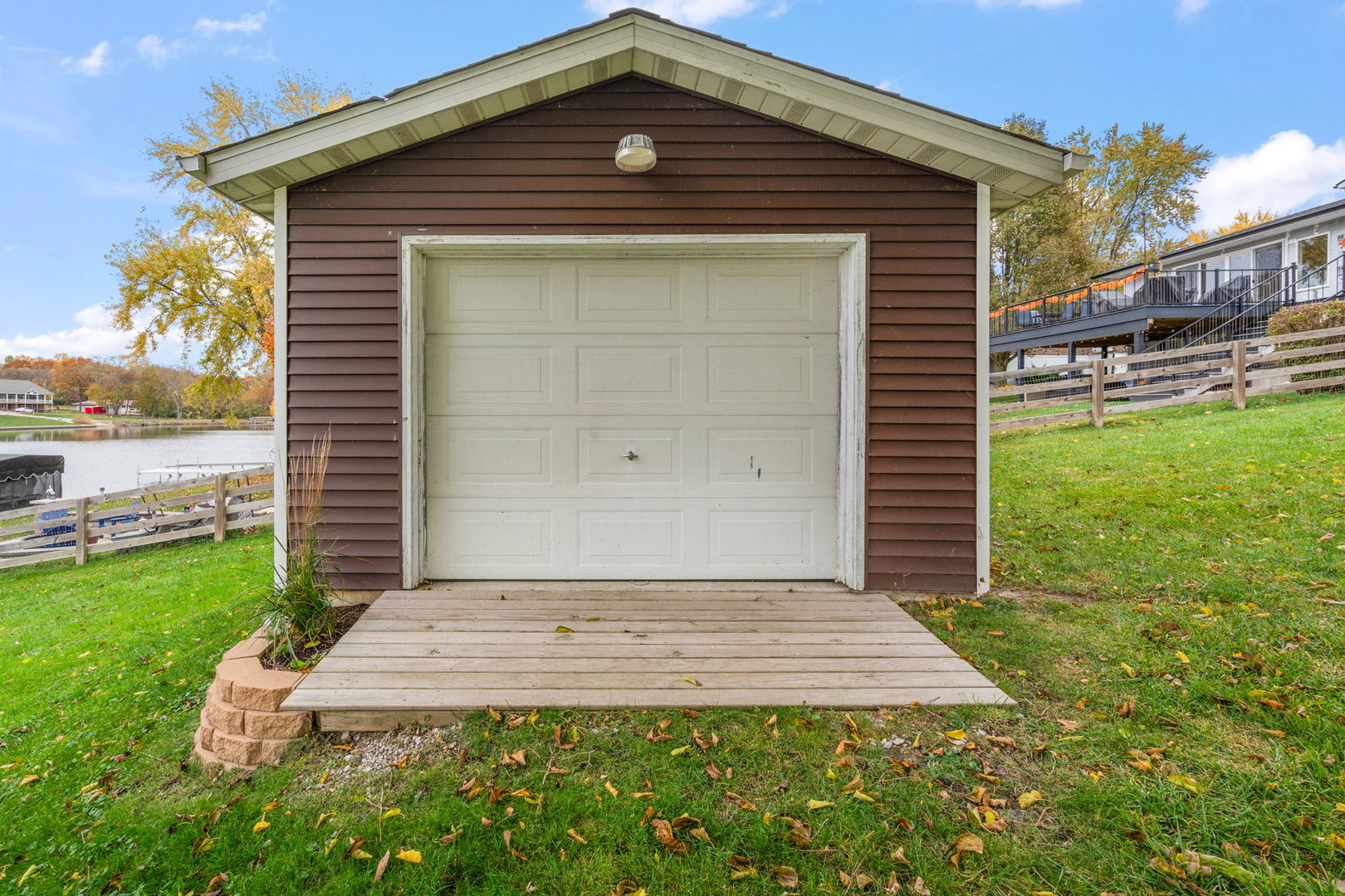 789 S Lakeview Drive, Lowell, IN 46356