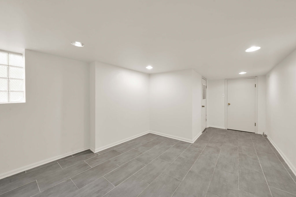 6620 S Richmond Street, Chicago, IL 60629