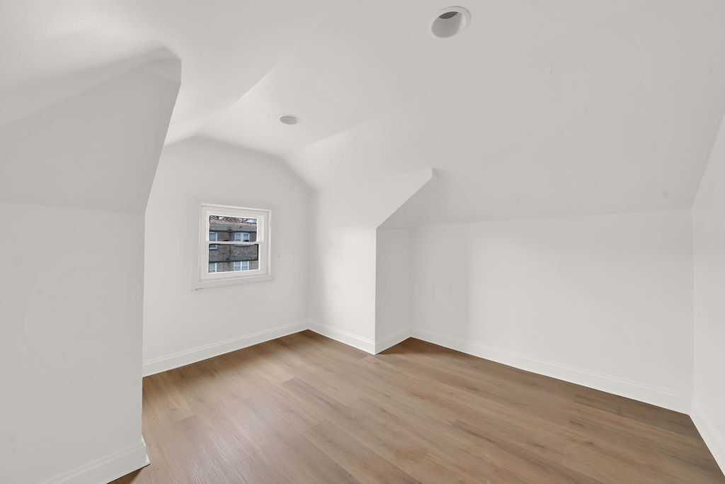 6620 S Richmond Street, Chicago, IL 60629