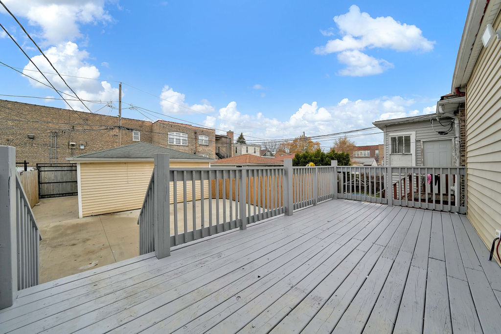 6620 S Richmond Street, Chicago, IL 60629