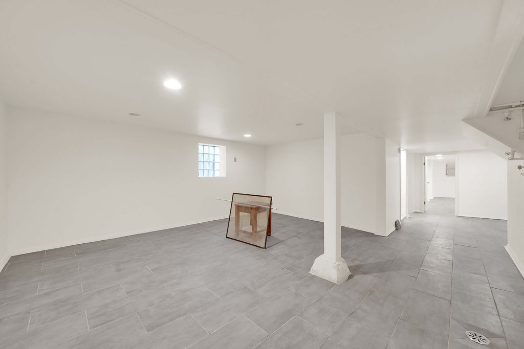 6620 S Richmond Street, Chicago, IL 60629