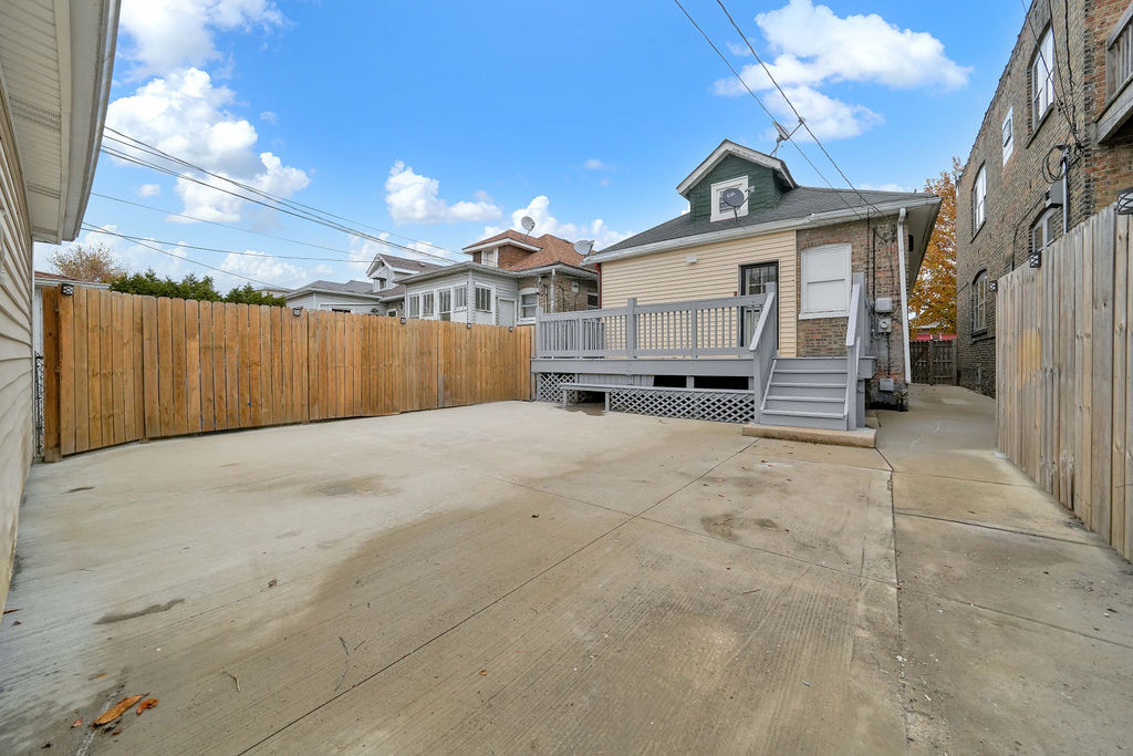 6620 S Richmond Street, Chicago, IL 60629