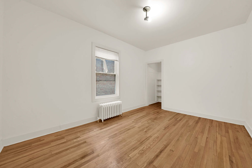 6620 S Richmond Street, Chicago, IL 60629