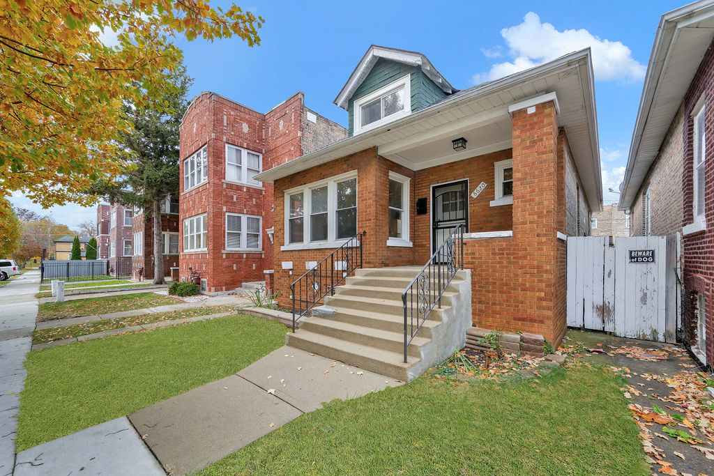 6620 S Richmond Street, Chicago, IL 60629