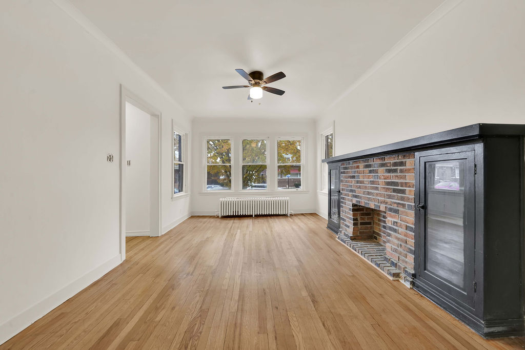 6620 S Richmond Street, Chicago, IL 60629