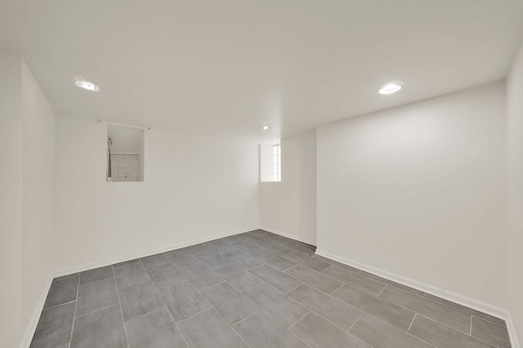 6620 S Richmond Street, Chicago, IL 60629