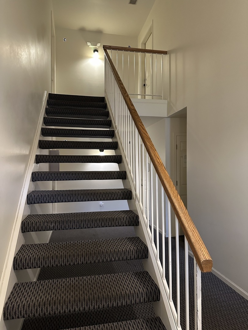 992 Langtry Court #D, Elgin, IL 60120