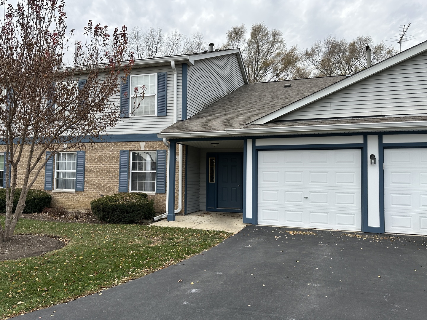 992 Langtry Court #D, Elgin, IL 60120