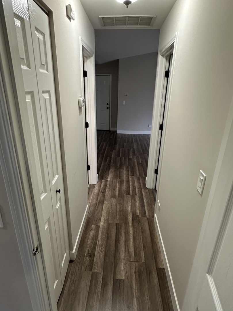 992 Langtry Court #D, Elgin, IL 60120