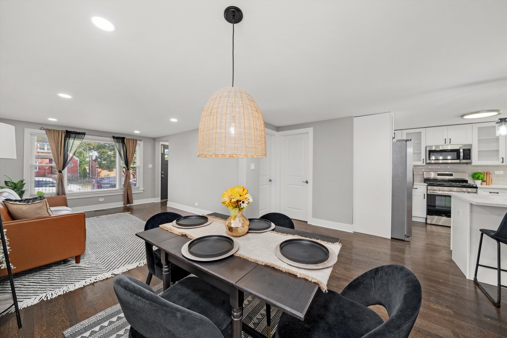 819 E 98th Place, Chicago, IL 60628