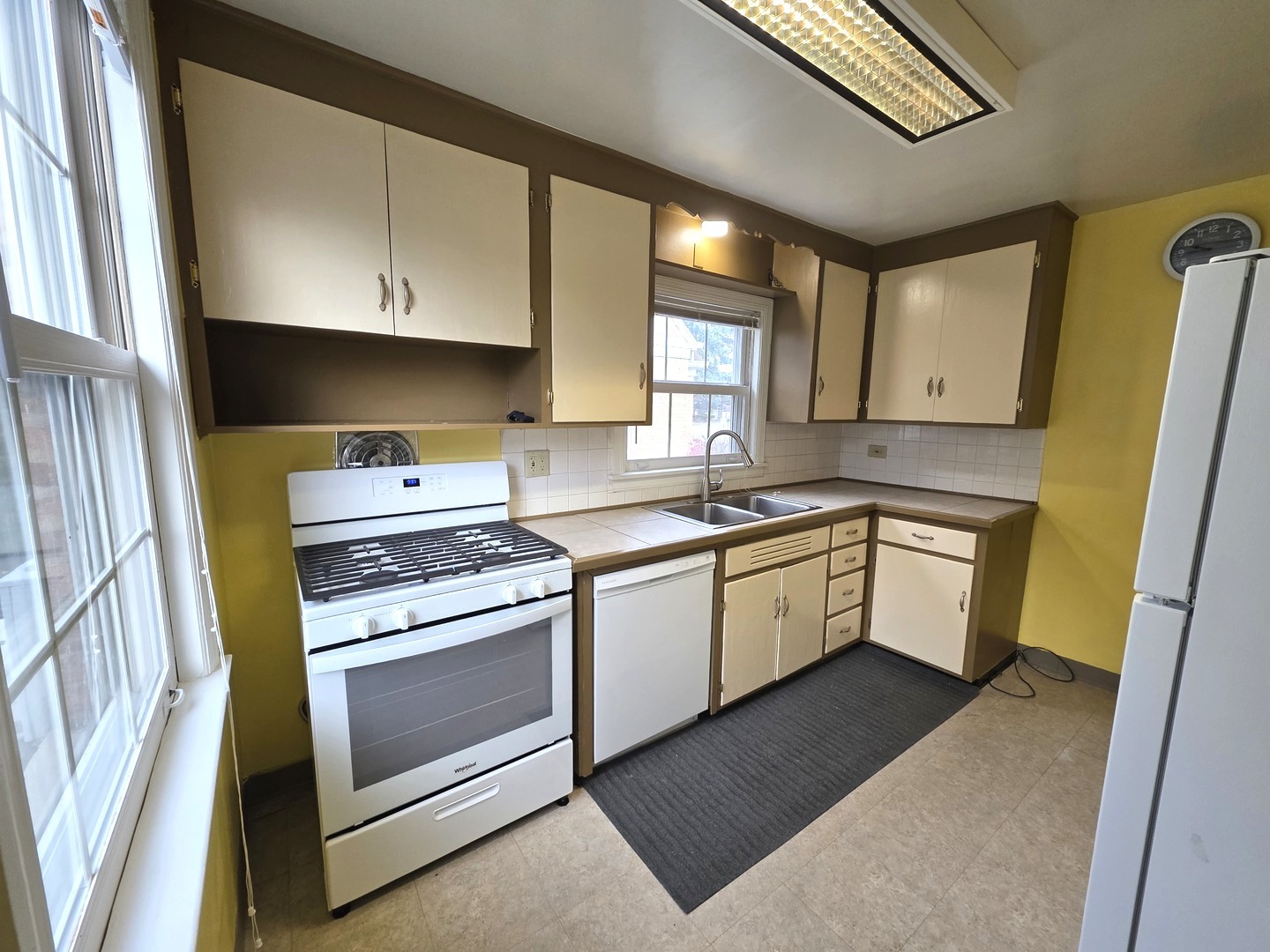 436 S Arlington Heights Road, Arlington Heights, IL 60005