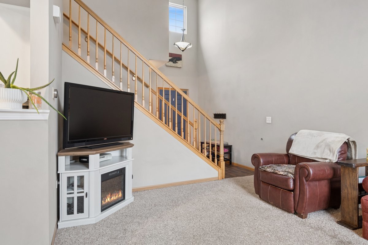 22 Rolling Oaks Road #C, Sugar Grove, IL 60554