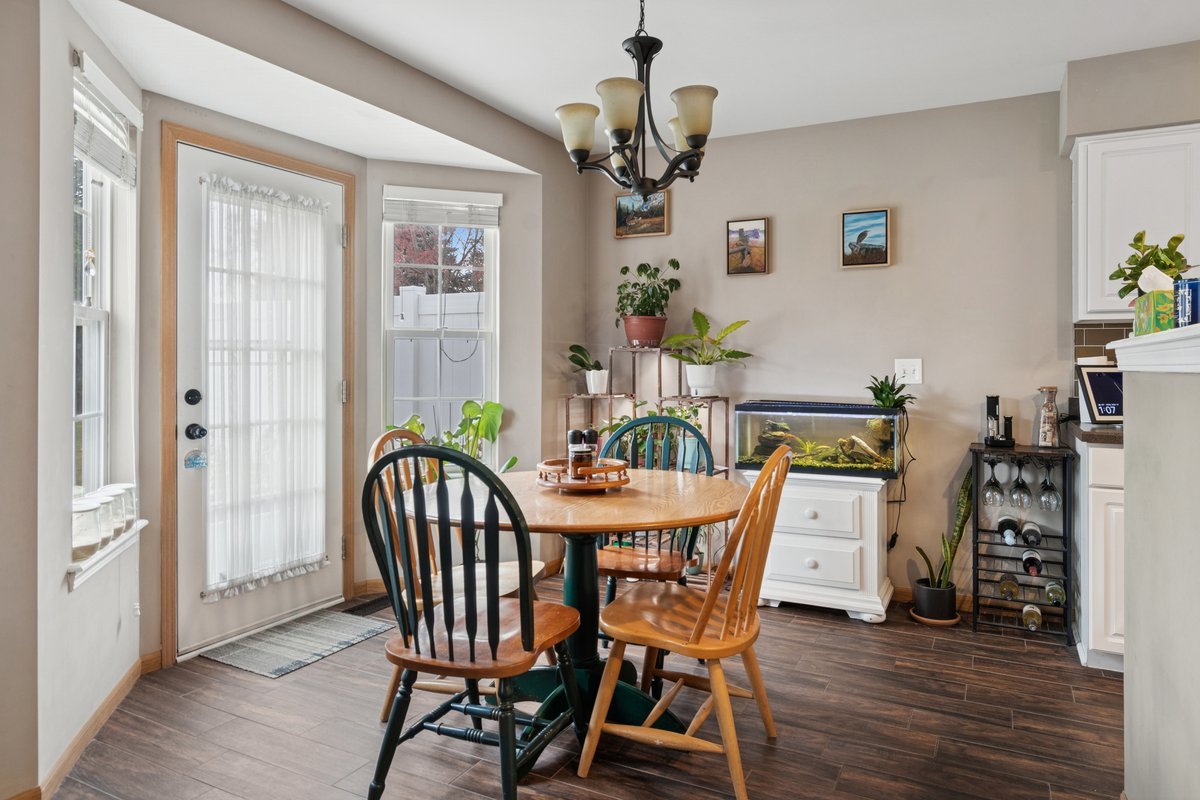 22 Rolling Oaks Road #C, Sugar Grove, IL 60554