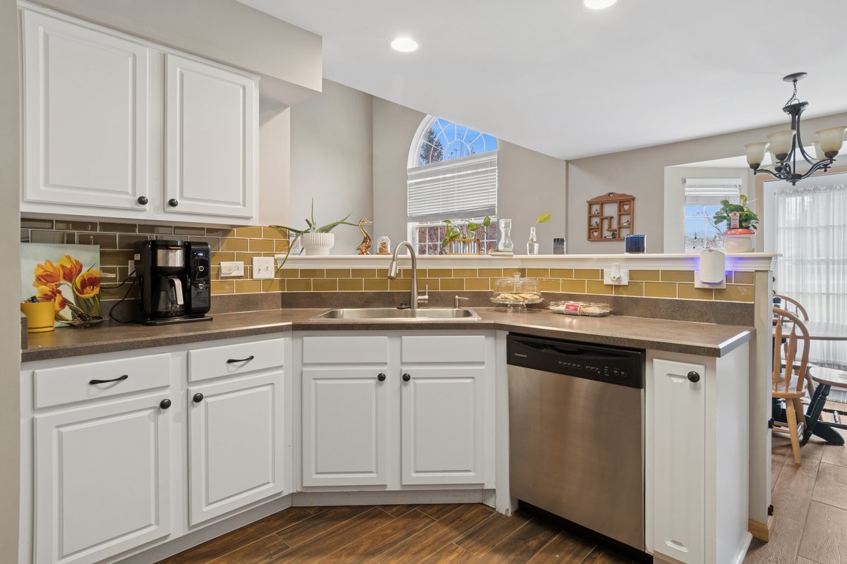 22 Rolling Oaks Road #C, Sugar Grove, IL 60554